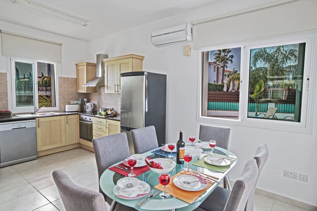 Halle Villa Πρωταράς Δωμάτιο φωτογραφία